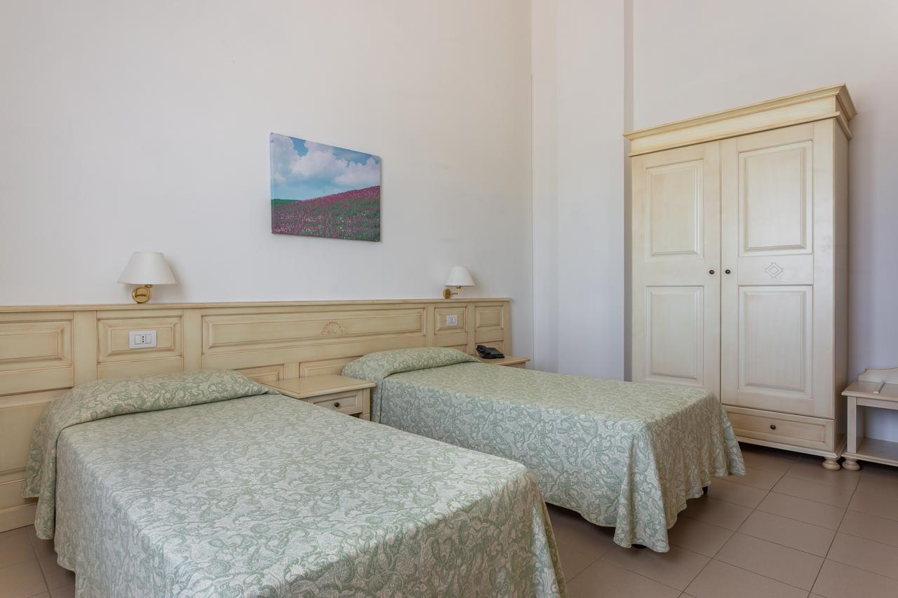 Rodia Inn Οριστάνο Εξωτερικό φωτογραφία