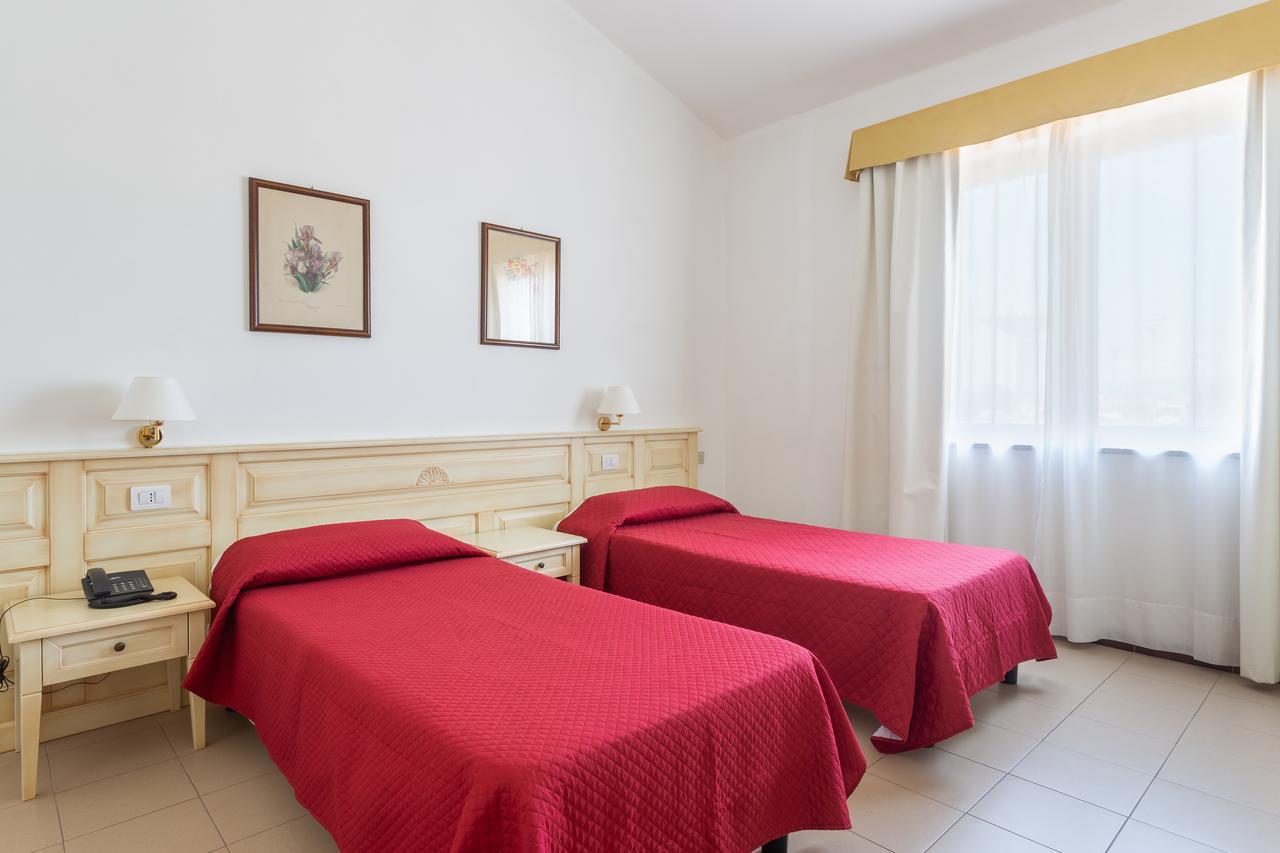 Rodia Inn Οριστάνο Εξωτερικό φωτογραφία