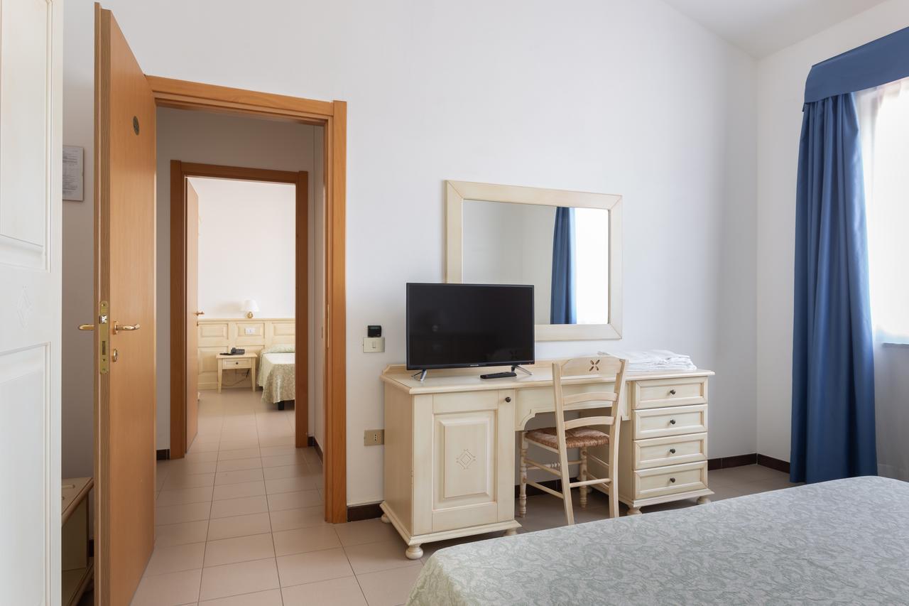 Rodia Inn Οριστάνο Εξωτερικό φωτογραφία