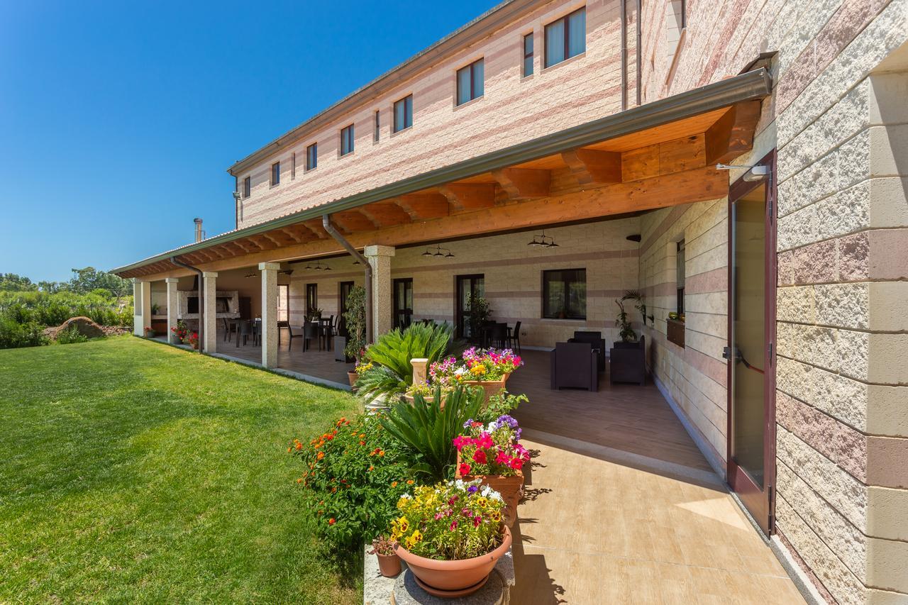 Rodia Inn Οριστάνο Εξωτερικό φωτογραφία