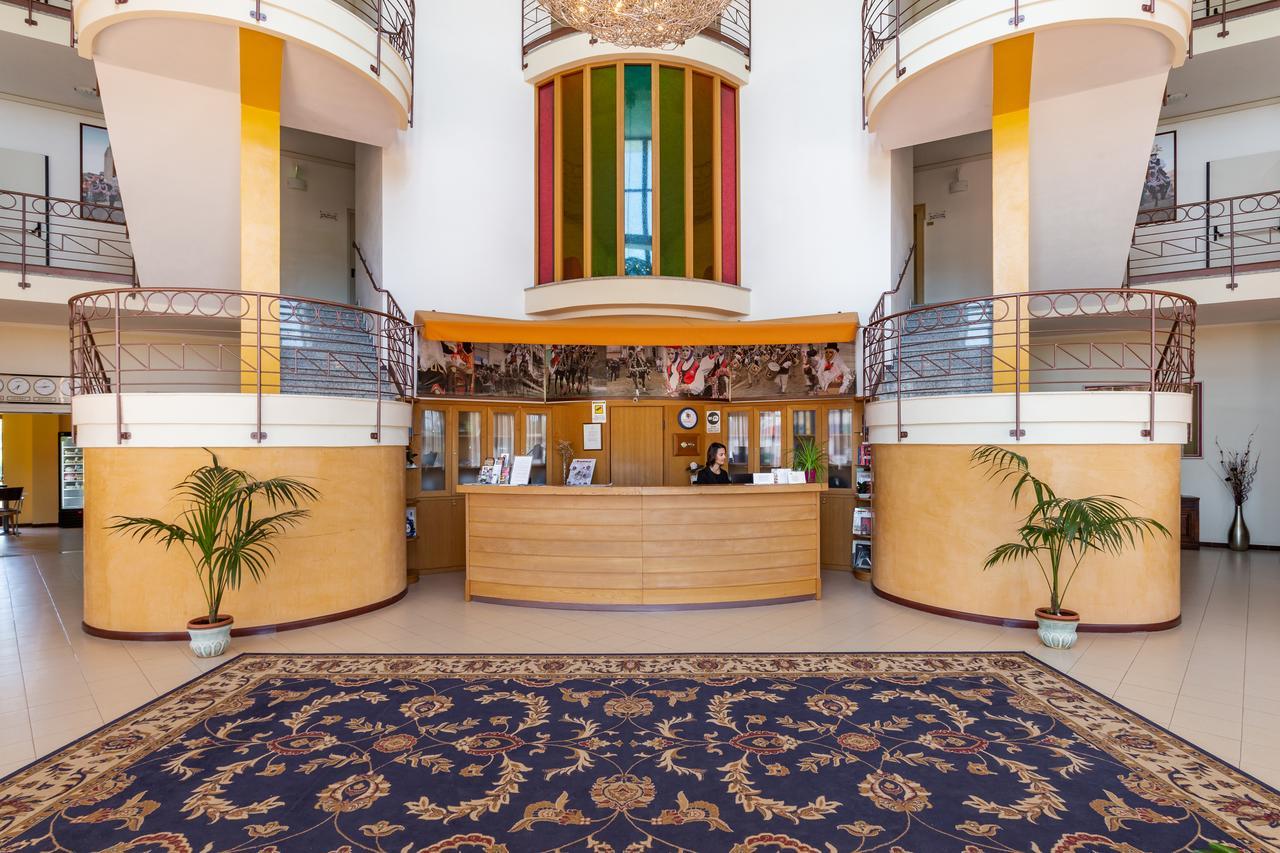 Rodia Inn Οριστάνο Εξωτερικό φωτογραφία