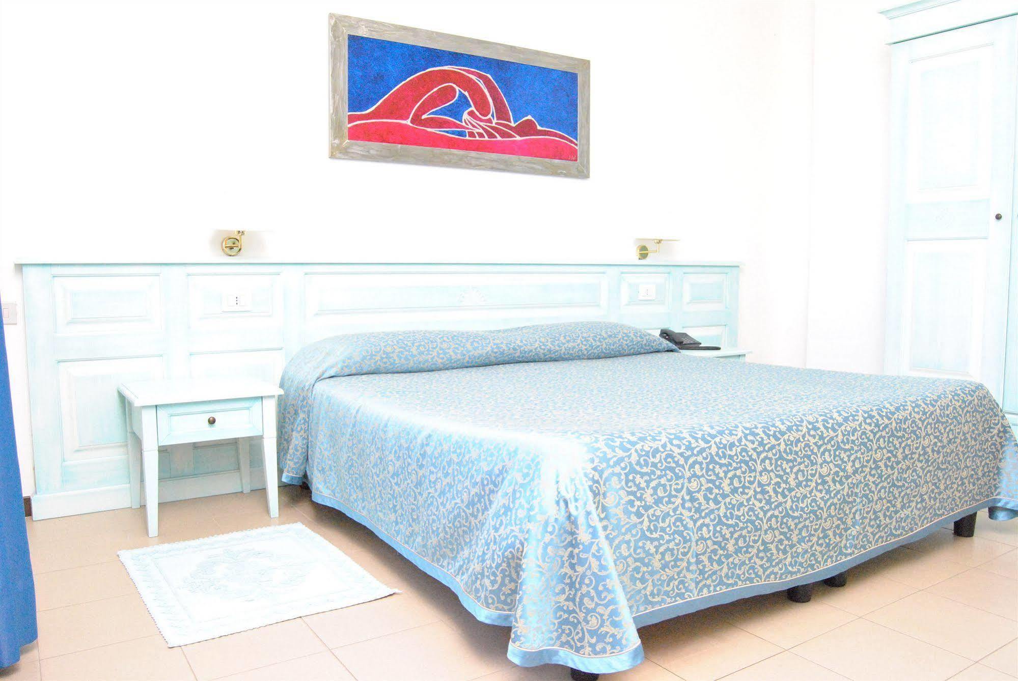 Rodia Inn Οριστάνο Εξωτερικό φωτογραφία